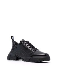 Baskets basses en cuir noires McQ