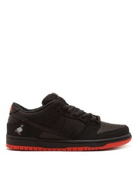 Baskets basses en cuir noires Nike