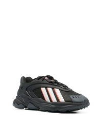 Baskets basses en cuir noires adidas