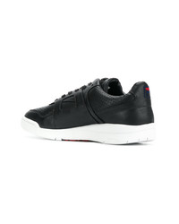 Baskets basses en cuir noires Fila