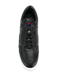 Baskets basses en cuir noires Fila