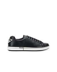 Baskets basses en cuir noires Prada