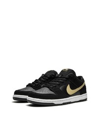 Baskets basses en cuir noires Nike