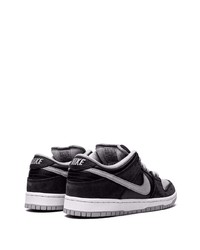 Baskets basses en cuir noires Nike