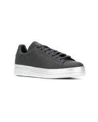 Baskets basses en cuir noires adidas