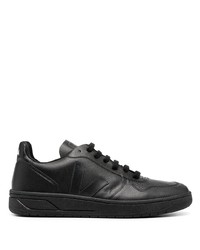 Baskets basses en cuir noires Veja