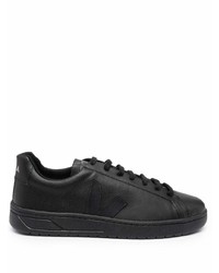 Baskets basses en cuir noires Veja