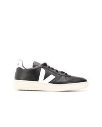 Baskets basses en cuir noires Veja