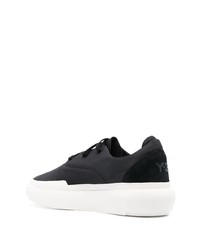 Baskets basses en cuir noires adidas