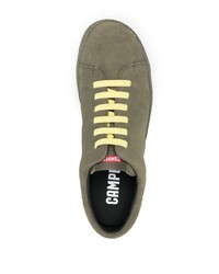 Baskets basses en cuir olive Camper