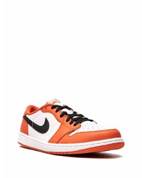 Baskets basses en cuir orange Jordan