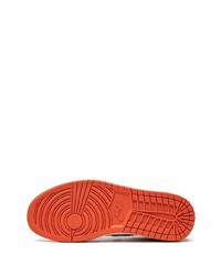 Baskets basses en cuir orange Jordan