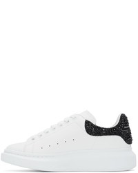 Baskets basses en cuir ornées blanches et noires Alexander McQueen