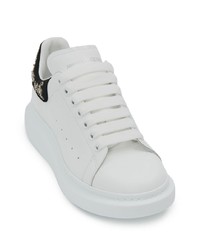 Baskets basses en cuir ornées blanches Alexander McQueen