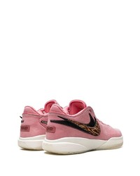 Baskets basses en cuir roses Nike