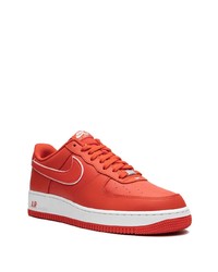 Baskets basses en cuir rouges Nike