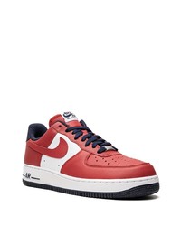 Baskets basses en cuir rouges Nike