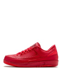 Baskets basses en cuir rouges Jordan