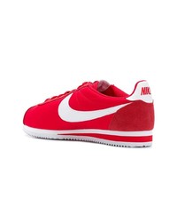 Baskets basses en cuir rouges Nike