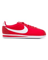 Baskets basses en cuir rouges Nike