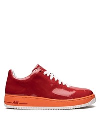 Baskets basses en cuir rouges Nike