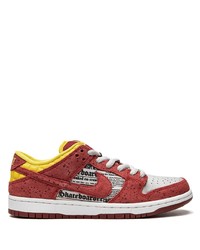 Baskets basses en cuir rouges Nike