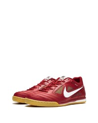 Baskets basses en cuir rouges Nike