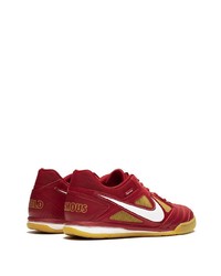 Baskets basses en cuir rouges Nike