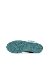Baskets basses en cuir turquoise Nike