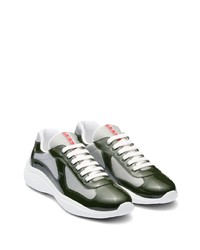 Baskets basses en cuir vert foncé Prada