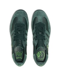 Baskets basses en cuir vert foncé adidas