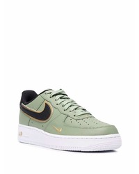 Baskets basses en cuir vert menthe Nike