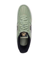 Baskets basses en cuir vert menthe Nike