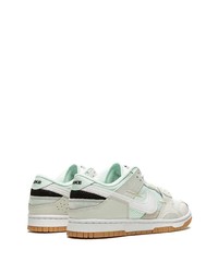 Baskets basses en cuir vert menthe Nike