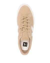 Baskets basses en daim beiges Veja