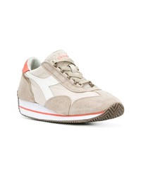 Baskets basses en daim beiges Diadora