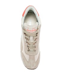 Baskets basses en daim beiges Diadora