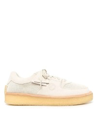 Baskets basses en daim beiges Clarks Originals