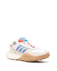 Baskets basses en daim beiges adidas