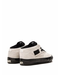 Baskets basses en daim beiges Vans