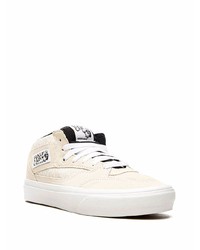 Baskets basses en daim beiges Vans