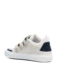 Baskets basses en daim blanc et bleu marine Marcelo Burlon County of Milan