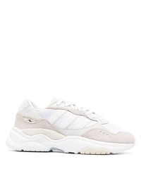 Baskets basses en daim blanches adidas