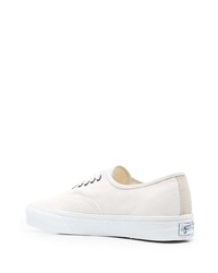 Baskets basses en daim blanches Vans