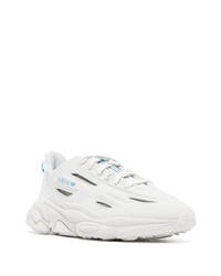 Baskets basses en daim blanches adidas