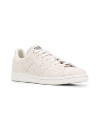 Baskets basses en daim blanches adidas