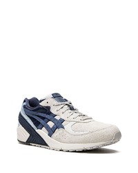 Baskets basses en daim blanches Asics