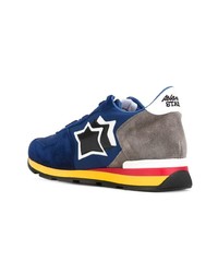 Baskets basses en daim bleu marine atlantic stars