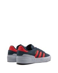 Baskets basses en daim bleu marine adidas