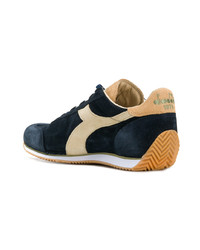 Baskets basses en daim bleu marine Diadora